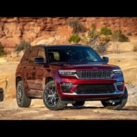 عندي حجر بيئة مال موديل ٢٤ بلادي  للبيع  وعندي مري زوج ام الكامره للبي...