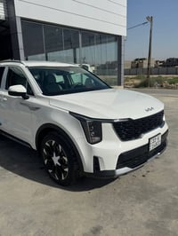 سورنتو 2025 ماشيه 14الف سياره زيرووو استخدام شخصي كفاله من الشخط جديده...