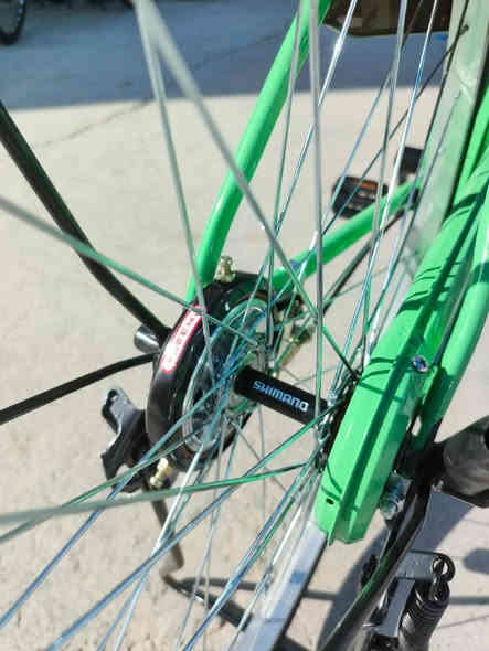 سلام عليكم بايسكل للبيع مديل 22ياباني اصلي حجم 26
لونه مميز  قبل يومين نزلته من الحاويه بايسكل كله مختم  نضيف شوفت عينك شركته مرغوبه شركت بيدي  تفاصيل خاص لموشراي لايتعبني ولااتعبه سعر 175وبي مجال قليل   مكاني كربلاء توصيل ماعندي تجي نته تاخذه  هاذه رقمي ***********متواجد عل فيس
