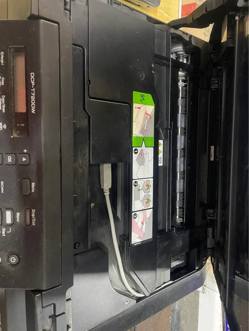 طابعة برذر بدون اي مشكلة شغالة ميا ميا 
مكاني كرمليس 
*********** موصل, نينوى
