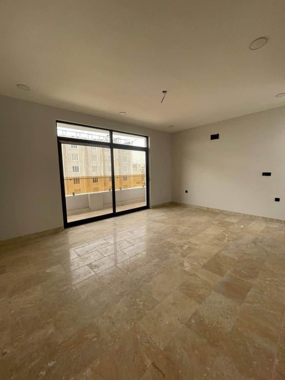 للايجار دار ١٥٠ متر خلف كليه الشعب يحتوي صاله ومطبخ وخدمات غرفن نوم ٤ البيت نضيف وجديد ايجار مليونين ***********
