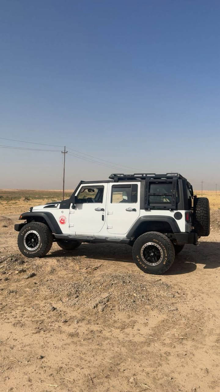 السلام عليكم 
رانكلر موديل 2016 
فئه الصحارى 
تزويد كامل
شباك فينوم 
دبلات بريميوم +لويات بريميوم
سيباية سعرها 500$ 
تايرات جبلية 
ويلات نجمة 
حجم الويل 17 
مرفعة 8.5 انش
بلوجكترات موزعة
شوتة برمائية
بنيد محدث 
مازده 24 عدسة ثنينهن
داخل احمر كشنات صحارى 
يدات 
تحكم جام وسطي
شاشة اندرويد
تحكمات ستيرن
ماشية 93قابلة للزيادة 
حادث من امريكا جاملغ فقط شي بسيط 
شاصي كير مكينة ايرباك كفالة شرط السونار
و ماكو هيج سعر بهيج نظافه 
سونار السياره و حادثهه موجود راسلني واتساب ادزلك صورهه
السعر 180$  ورقه
بيع فقط
*********** بغداد, العراق
