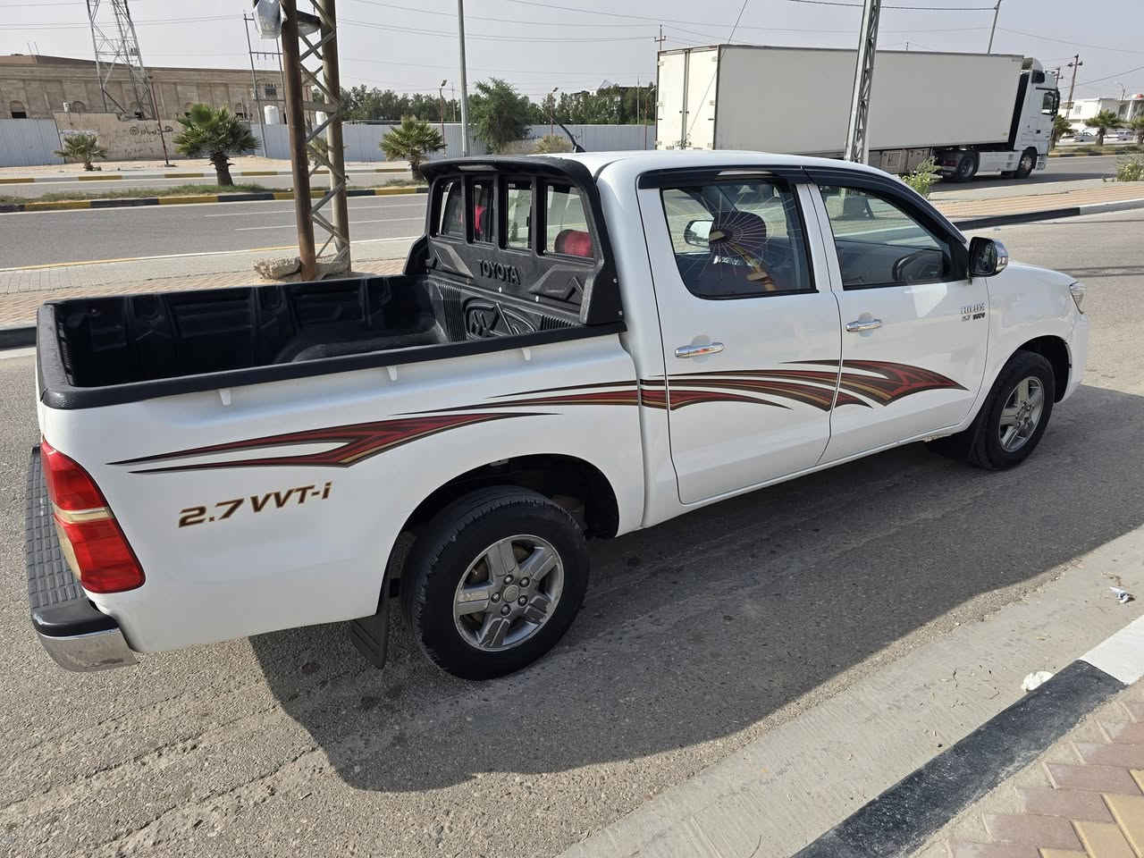 هايلوكس 2014 رقم واسط كير عادي  سنويه منهيه قبل شهرين دولي تحول بلبصره بسمي سياره كفاله عامه الساير كويتي شاصي 19  محرك شرط لاينقص ولايبخر العنوان بصره سفوان السعر ٢٠٧
رقم تلفون***********
