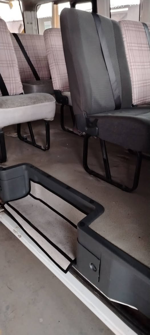 السلام عليكم
نيسان يورفان عالي خير من الله 
السياره نظيفه خير من الله 
سياره قطره صبغ مابيها بيها فقط بارد
قليل سيبايه ودرع سياره جاهزة 
مديل 2020 سياره مصفره هيئه وخط 
وبحث كشن يم الاسلايت موجود 
الشراي يتصل مكان السياره بغداد 
الرقم *********** السعر 
270 وبيها مجال
