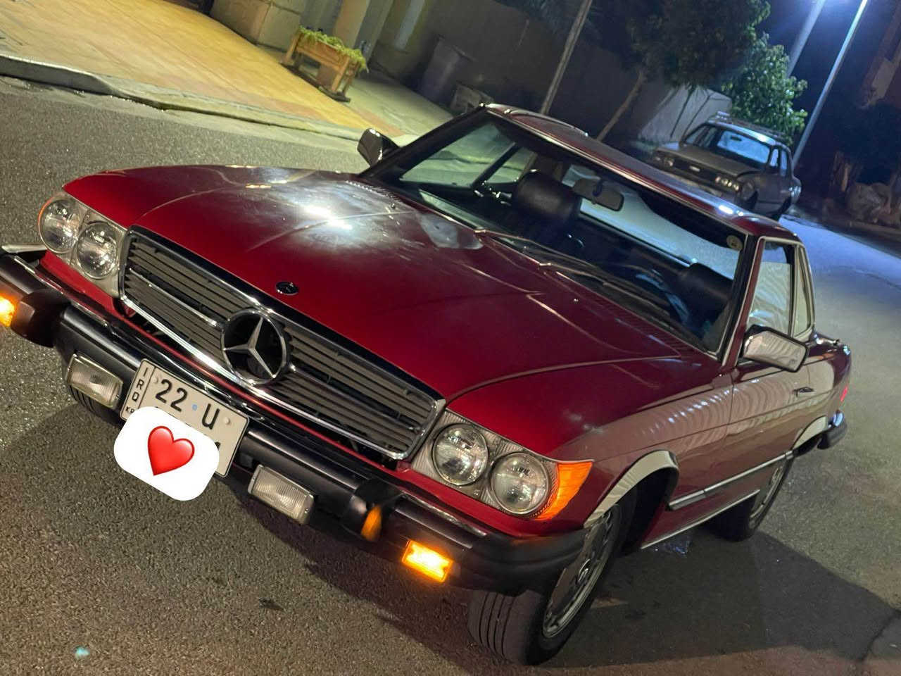 السلام عليكم 
للبيع مارسيدس كلاسك SL_380
موديل 1982
سيارة على وضعهة الاستيراد
باتري تخم تاير امامي جديد
سيارة نكرة سلف 
كهربائيات عل بلاد كولشي مملعوب بيهة 
غير متواجد فيس 
مكان سيارة بغداد 
مجمع نجمة بغداد 
*********** بغداد, العراق
