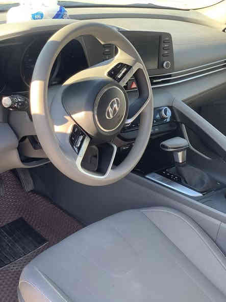 النترة 2023 معوقين حادث جاملغ بدون اي دواخل وبنيد وصور الحادث بالمنشور 
مواصفات 
توقف ذاتي امامي خلفي جانبي 
قيادة الية 
بصمة وتشغيل عن بعد 
ايرباك ستيرن فقط ومبدل 
بدون اي اشارة بالدشبول 
السعر 140 مجال بسيط جداً جداً
للتواصل ***********
