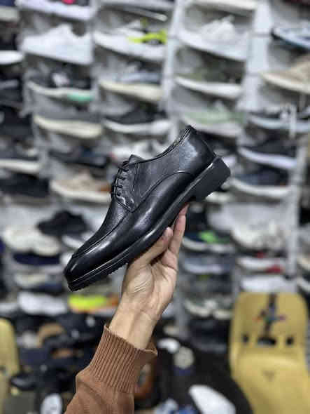 قطعة تحفة رسمية قالب ايطالي موديل ايطالي حديث
قياس 40
طول القدم 25 cm
جلد طبيعي من الخارج 
جلد طبيعي من الداخل
بطانة جلد طبيعي
دبان جلد طبيعي
وزن خفيف ريشة 
ارضية فلوريتان 

متوفر توصيل الى بغداد وجميع المحافضات
عنوان المحل بغداد الجديدة 
خلف عمارة الكبيسي
غرناطة الحذاء الاصلي
***********
