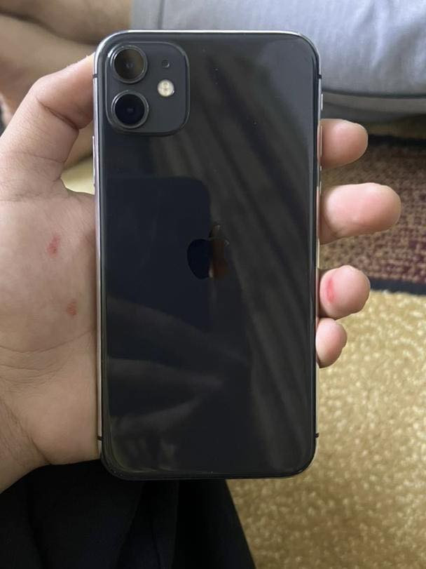 السلام عليكم جهاز 11عادي 
لون اسود جهاز ما بيه شي مبدل 
بطاريه 75‎%‎ شاشه3خيارات 
ذاكره 128
سعره 225 قفل قفل 🔒


**إذا كنت صاحب هذا الإعلان وتريد حذفه لأي سبب، رجاءا أرسل رسالة إلى الدعم الفني**