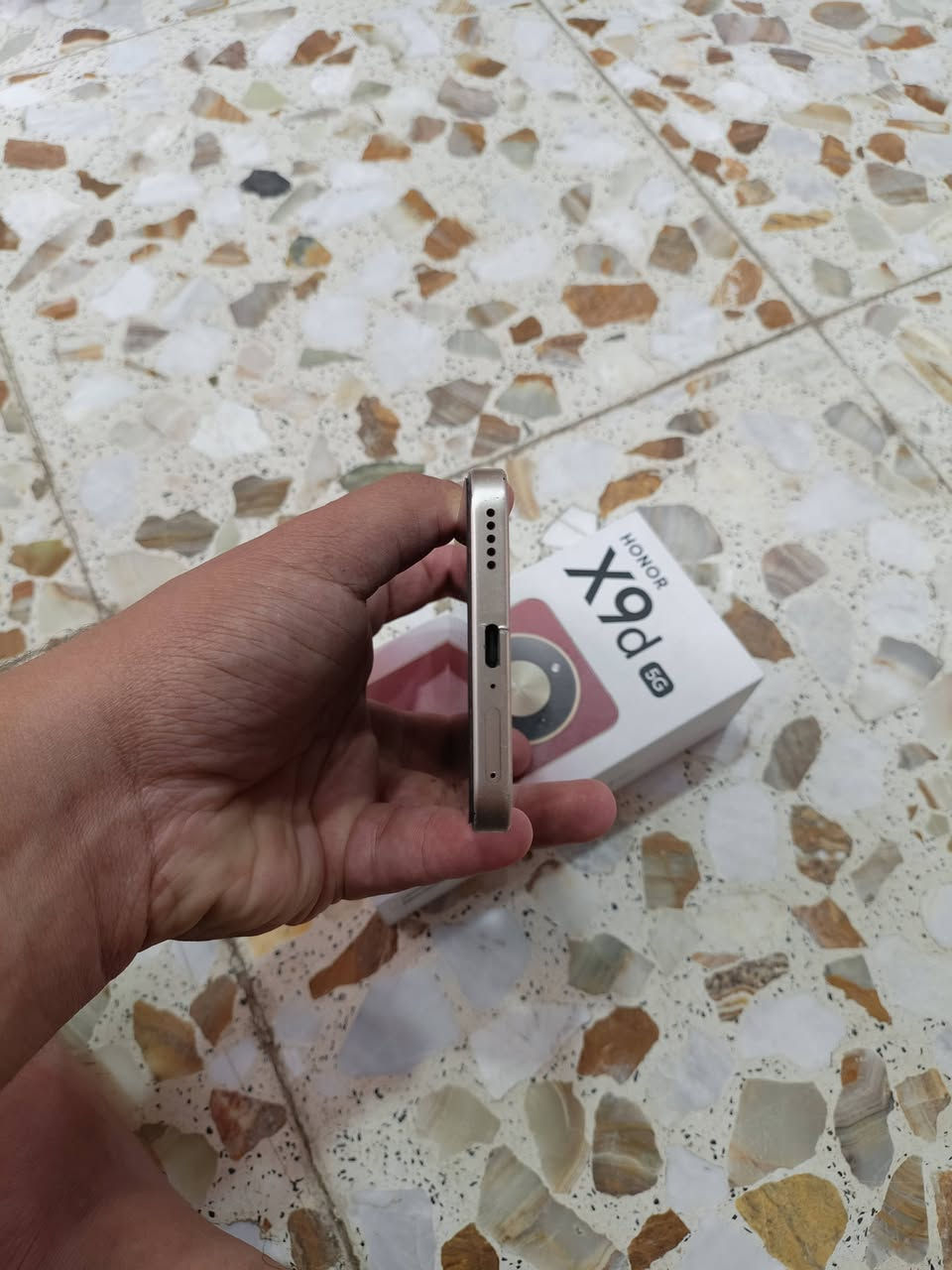 السلام عليكم جهاز للبيع هونر x9d ذاكرة 256 رام 12 مكفول من كلشي ماعدة فطر بالضهر ناعم كلش مايبين موضح بالصور ملحقاتة (كارتونة+كفر فقط) نضافة الجهاز موضحة بالصور السعر 365 بي مجال حك الجية معروفة اسعار المستعمل 400 وفوك مكاني بابل #قضاءالهاشمية للاستفسار خاص مفتوح


**إذا كنت صاحب هذا الإعلان وتريد حذفه لأي سبب، رجاءا أرسل رسالة إلى الدعم الفني**