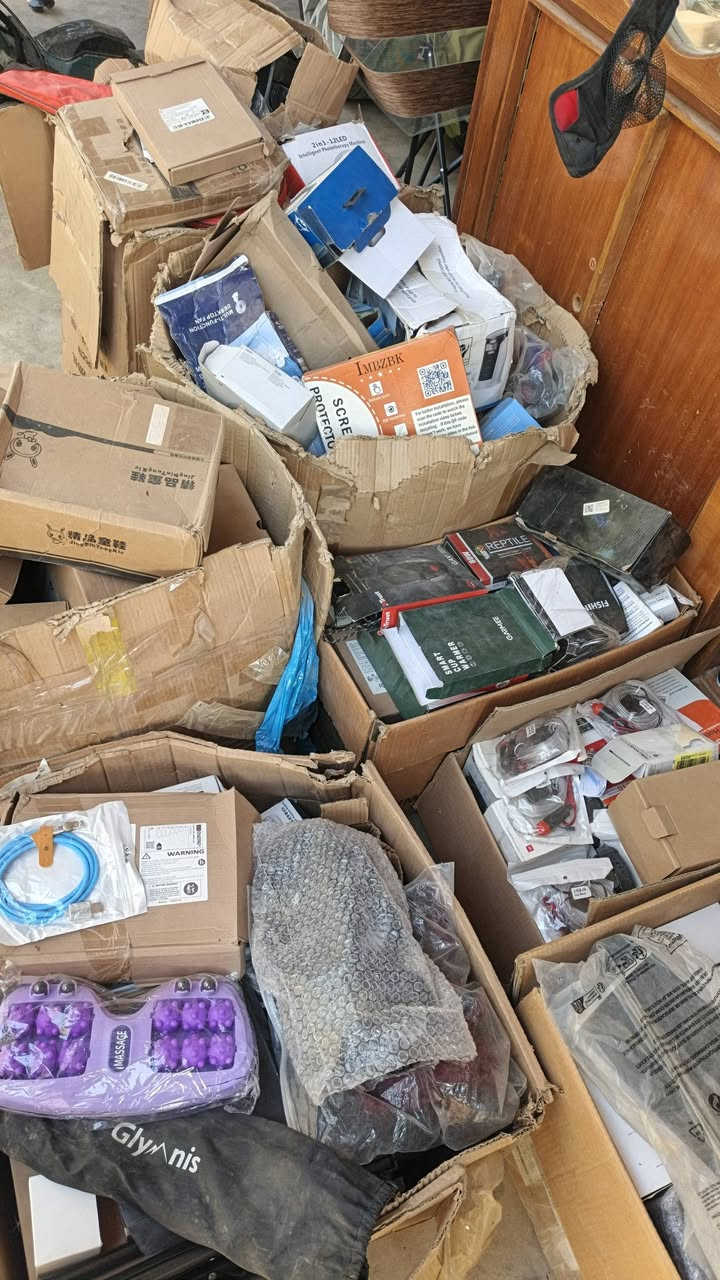 بضاعه 8 كراتين أغلبه إلكتروني  كامرات ساعات ايربودات ونواعم فقط كارتون احذيه جديد أبيع شلع اللي يريد يجي خاص سعرها 550


**إذا كنت صاحب هذا الإعلان وتريد حذفه لأي سبب، رجاءا أرسل رسالة إلى الدعم الفني**