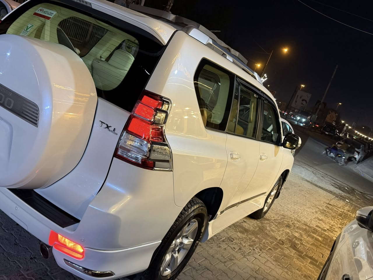 السلام عليكم من رخصة الادمن المحترم ابرادو موديل 2017 رقم اربيل بسمي مكفوله السياره جاهزه وخير من الله اي نقص مابيها السعر 355مكان السياره بغداد حي الجوادين للاستفسار***********
