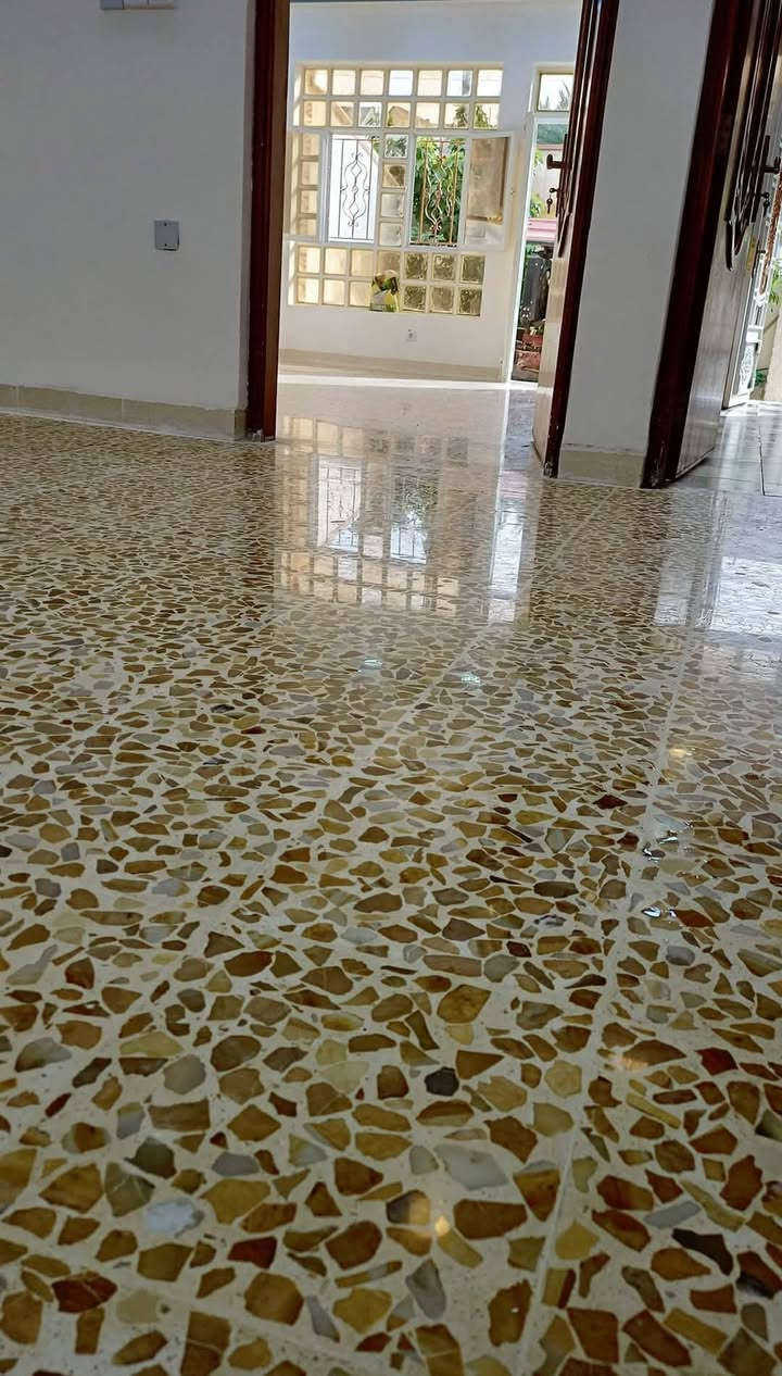 جلي كاشي جلي جميع أنواع الكاشي وبرسلين 
في الموصل***********
***********
