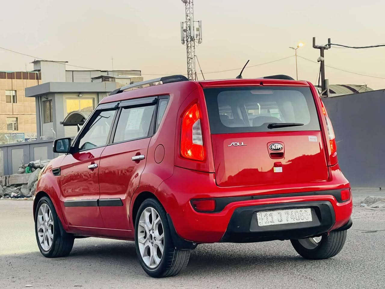 كيا صول ٢٠١٤ خليجي فول 
سعر ٩٨ بيهة مجال شراي 
بيهة صبغ بنيد فقط اثر جراد فقط
   فتحةسقف موصفات فول 
تحكم ستيرن جهيتن مانع نزلق
داخل بيجي احمر مري شفط
شاير بلمري كشنات جلد 
كامرة حساسات خلفية ويل كب كروم
محرك ١٦٠٠ دوش لا تبخر ولا تنقيص
سيارة جاهزة ما بيهة اي نقص
مكان سيارة بغداد الشعب 
رقم بغداد دولي بسمي تحويل ثاني يوم
رقمي ***********
