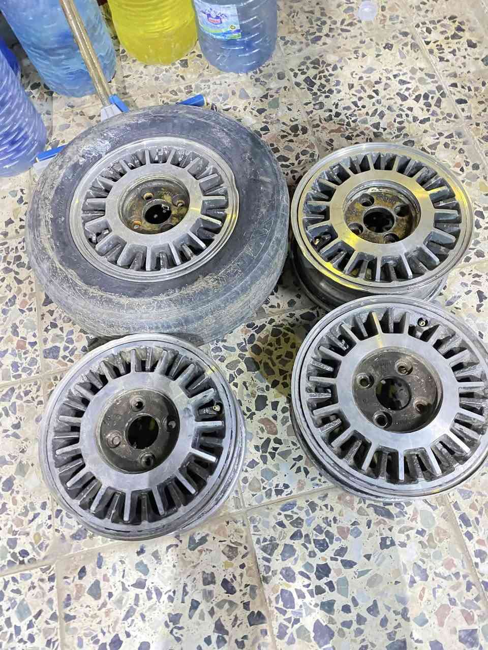 للبيع ويل حجم 14اصلي لا عواج ولا تصليح
مكان سماوة توصيل ماعدي سعر 150قفل 

‭0783 287 1572‬
