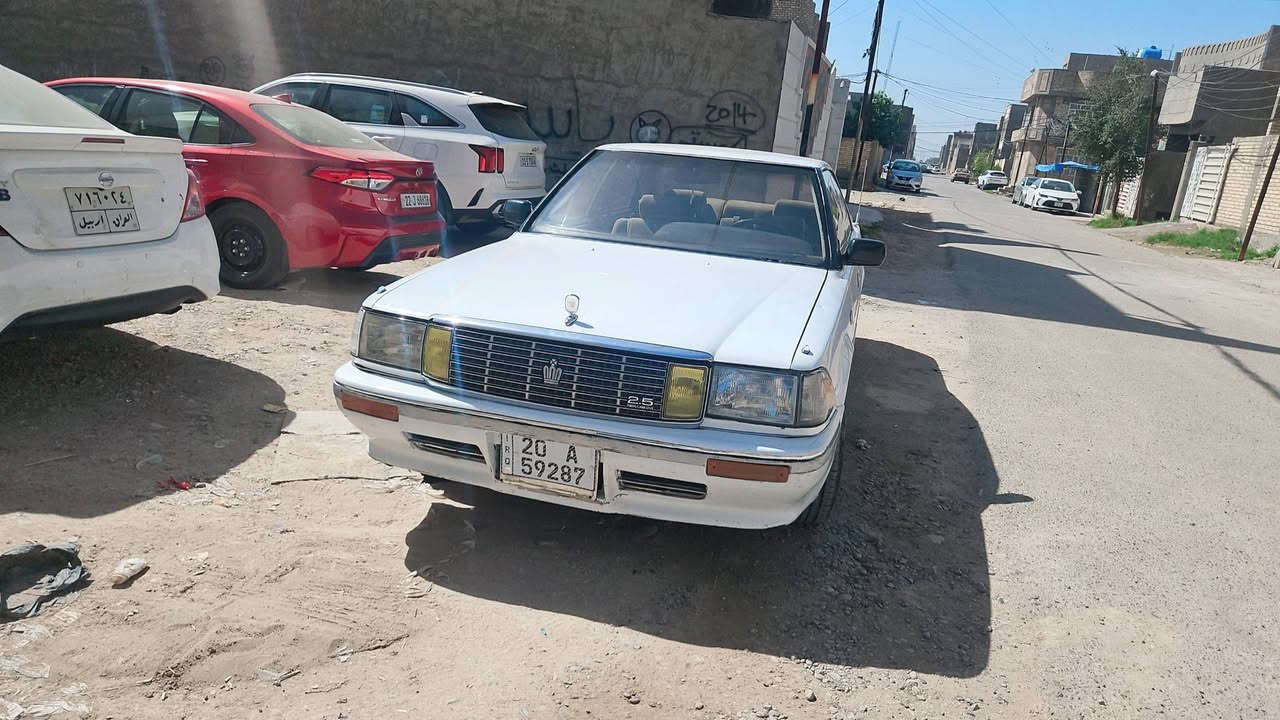 ه
سوبر هارتوب ٩٢.......كشرتها نضيفه حيل ......مكينه كير حاويه.......كارتون......حداديتها ممتازه ......بغداد قرب مرور التاجيات......كامره .....شاشه.....كهربائياتها شغاله
 كلها....السعر ٦٠ .....‎0772 537 2973
