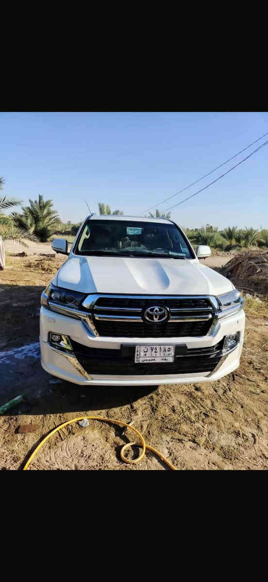 لاندكروز ٢٠١٤محدث 2021 جاهزة للأخير رقم بغداد تحديث داخل وخارج مكانها نجف  السعر 330ورقه وبيها مجال ومصبوغه عام  للتحديث ***********
