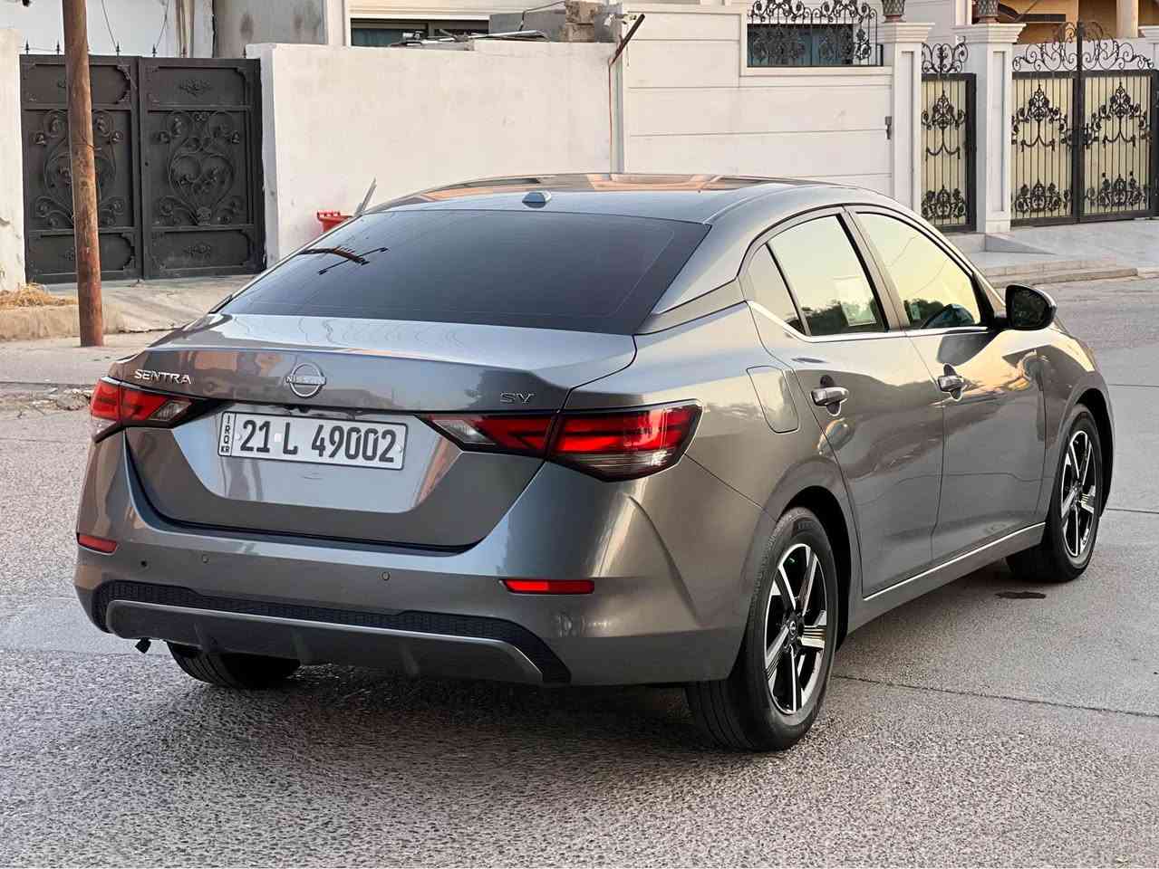 NISSAN SENTRA SV
موديل 2024 وارد امريكي لون نفطي

*********** ***********
حجم محرك 4 سلندر 20 تنفس طبيعي كير محرك شرط سياره ماشيه 19mil
رقم سليمانيه دولي بسمي كله جديد لل 2031 شهر 8
صدر امامي خلفي جديد كهربائيات كل شغال تبريد شغال تخم تاير جديد 
مواصفات SV معروفه
ويل كروم فتح بيبان بصمه صندوق بصمه تشغيل بصمه تشغيل عن بعد تحكم ستيرن طرفين نظام قياده نورمل ايكو مانع تزحلق شاشه جبيره كاميره خلفي رادار 360 درجه يعني امامي خلفي جانبي تحديد مسار وباقي مواصفات معروفه 

سياره بدون صبغ بدون فتح بدون تبديل بي بارد فقط ومؤشر بل صور وباقي كفاله عامه من كل شي 

سعر:.(133$) وبي مجال لطيبين
عنوان :.كركوك📍 كركوك, العراق
