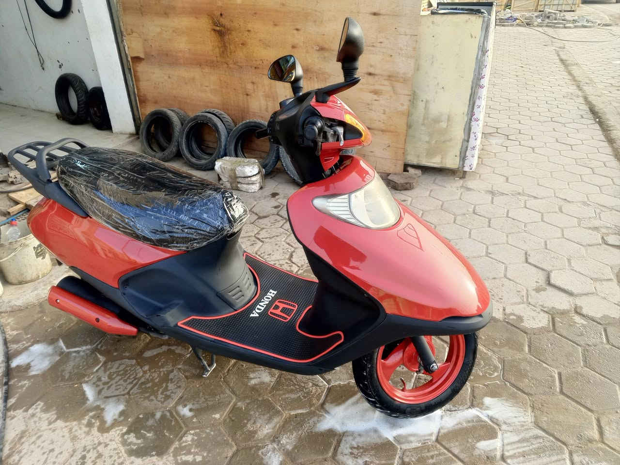 سبيسي ياباني دراجة نضيفة وجاهزة
واسط قضاء الحي السعر 600 وبيها مجال ***********
