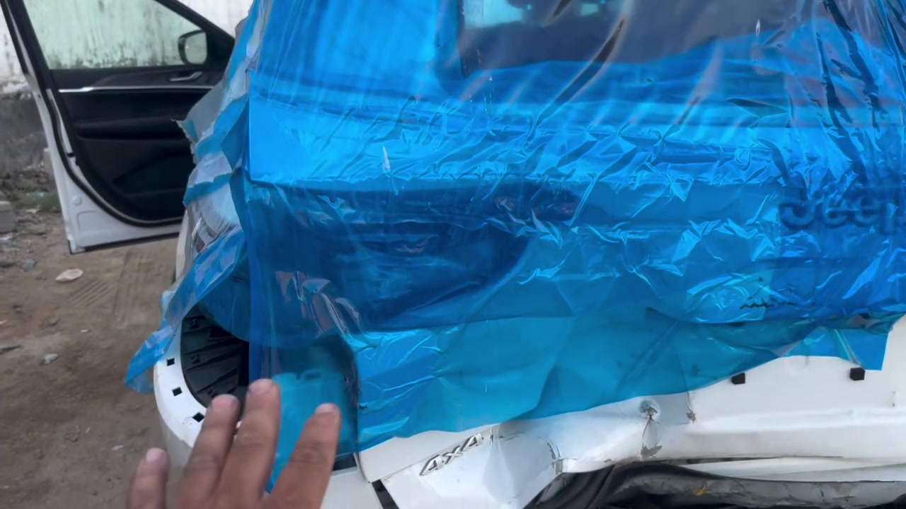 جيب كراند شيروكي 2024 اخراج السياره من وضع الحادث و تشغيل المحرك ***********
