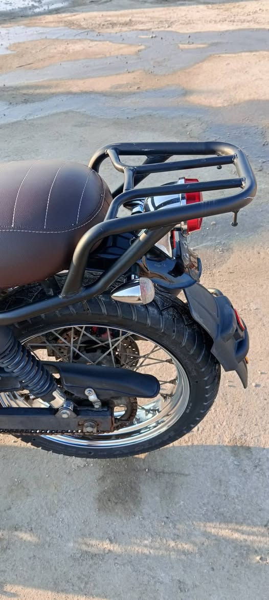 دايون لايتي 2021 نضافة فووول نضيفة حيل مكينة تخبل 
 الدراجة مامتعوبة و مداريها بالدهن و التنضيف يعني مال جناي شاهد الله تعال و شوف . كهربائيات كلها شغالة بصمة و 
تشغيل من بعيد مكاني كربلاء  
السعر (مليون وتسعمية1900 )
متوفر خاص   رقمي ***********
