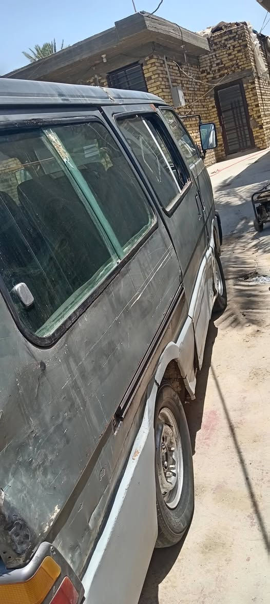 إسلام عليكم للبيع كيه بسته مويل ٩٣ رقم كربلاء احمر رعيها بل حله ابيع بدوان مكينه كفاله كير بس البوربرين اكسن كفاله تخم تاير شوصي كفاله السعر ١٣ وبيها مجال رقم الهاتف *********** مكاني حله
