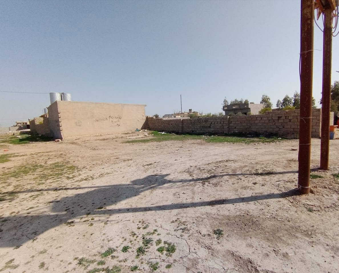 قطعه ارض للبيع مساحه 230 خلف قاعة ليان سعرها 6 ونص وبيها مجال ***********
