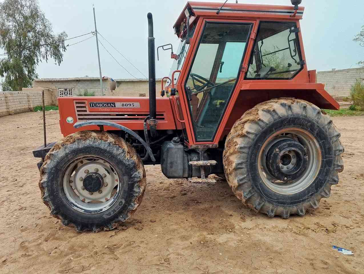 سلام عليكم مكينه تومسان البيع مكفوله كفاله عامه الشغل كبل الشغل مكينه خير من الله السعر 135 وبيهه مجال لاستفسار عل الرقم ***********
