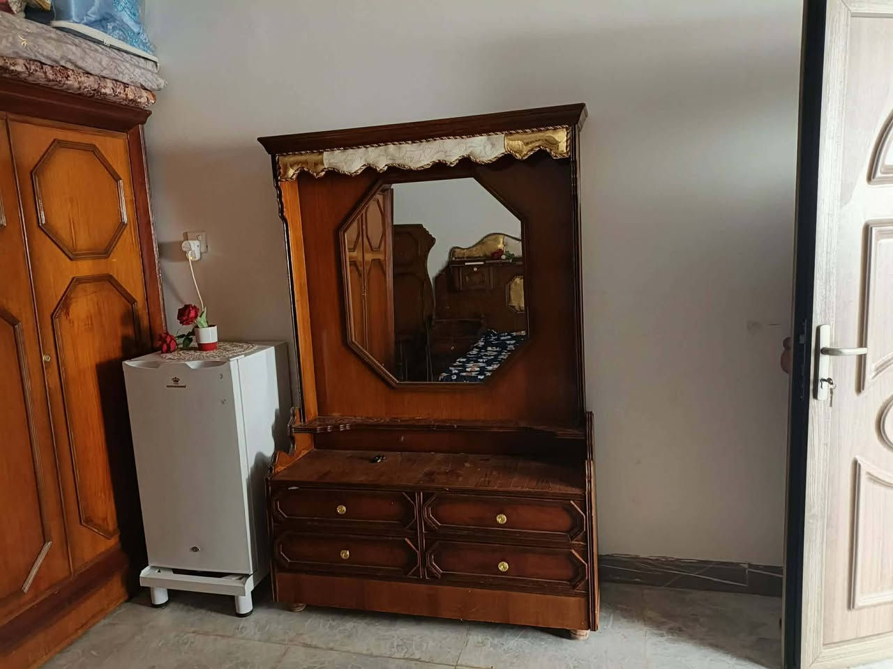 غرفه نوم مستعمل للبيع كلش نضيفه سعرها 400وبي مجال العنوان كراج الشمال اي استفسار خاص @الجميع


**إذا كنت صاحب هذا الإعلان وتريد حذفه لأي سبب، رجاءا أرسل رسالة إلى الدعم الفني**