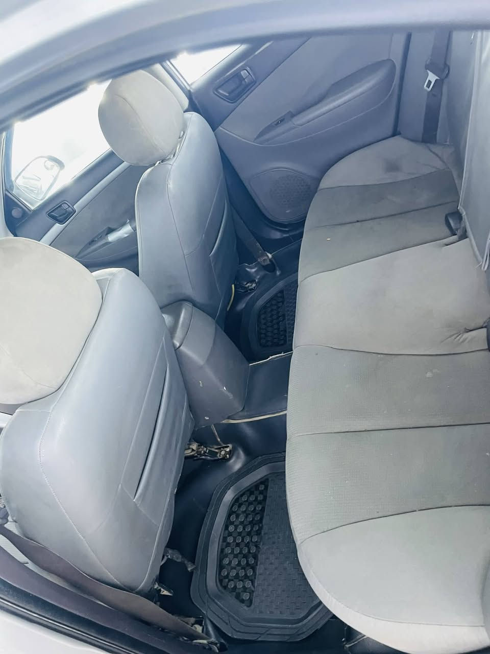 سوناتا موديل ٩ محرك ٢٤٠٠ دوش رقم ديالى سنوية لغاية ٢٠٢٧ وارد امريكي ضررها جامرلغ وربع بونيد عكس السائق الجامرلغ مبدل بلادي والبونيد مرشوش مع الجامرلغ جهة السائق والباب ورش باب عكس السائق  بدون تكم والباقي مكفول السيارة جاهزة السعر ١٠٢ وبي مجال مكاني بعقوبه الرحمه


**إذا كنت صاحب هذا الإعلان وتريد حذفه لأي سبب، رجاءا أرسل رسالة إلى الدعم الفني**