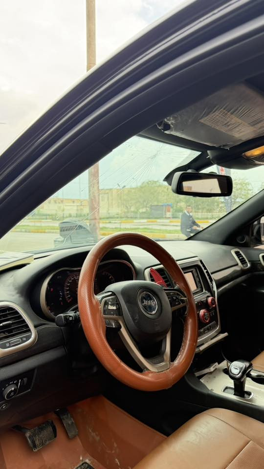 جيب للبيع مديل 2014 لون اسود رقم ديالى  مشروع وطني بسمي هزه سنويه جديدة 
محرك 6 سلندر 
كير طياره
جاهزه من كلشي 
صبغ 3قطع 
السعر 157 ورقه بيها مجال
العنوان ديالى شهربان
***********
