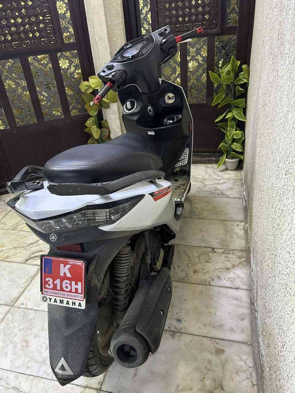 للبيع سكنس لد 
دراجة يابانية قبق نفخ 
مكينة بلادية 
مكفولة كفالة عامة
فقط لسبايدر تجاري 
بـ1350
مكاني بغداد
***********
