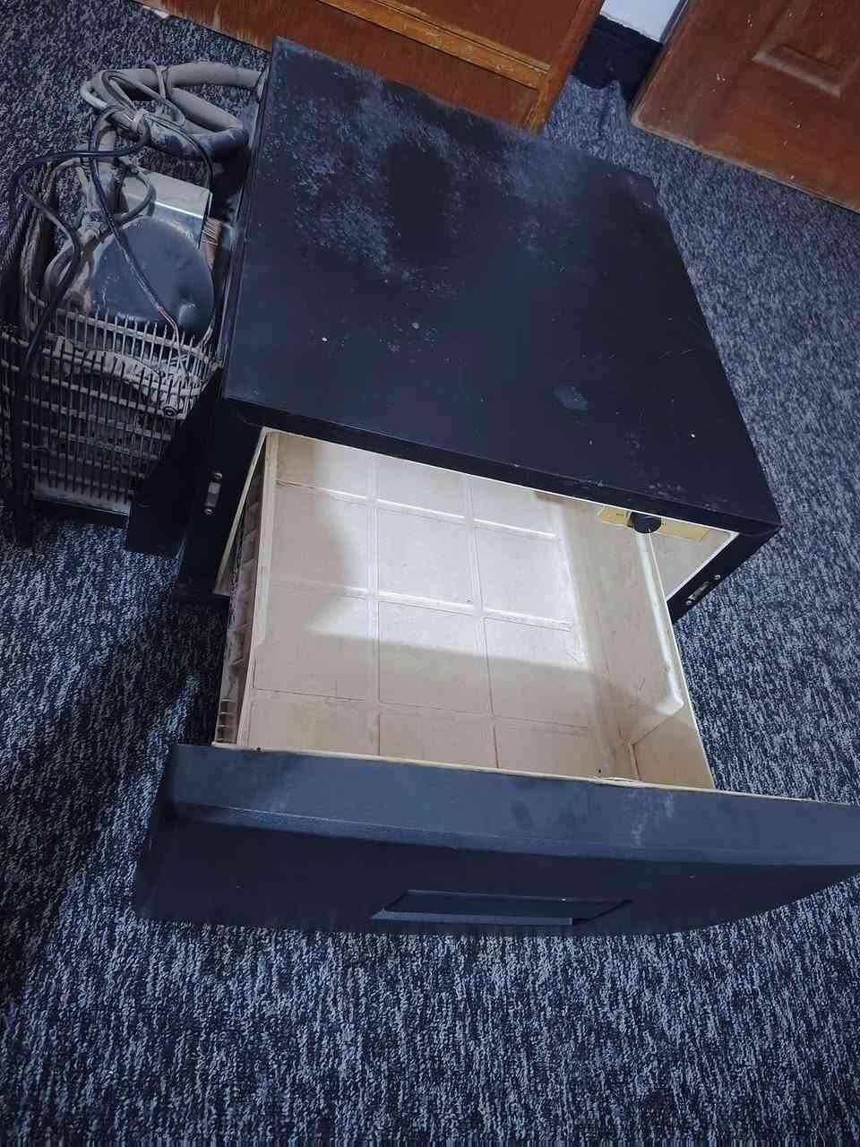 سلام عليكم ثلاجه مال سكانيه شقاله مكان بصره ***********
