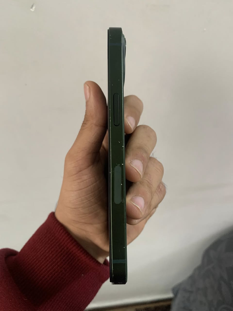 ايفون 13 عادي نظيف مبدل شاشة اصليه وبطارية 100 ذاكرة 128 دكمة الهزاز فقط والجهاز كله شغال فيس ايدي شغال والجهاز خير من الله السعر 290 وبي مجال بسيط 

مكاني بغداد المدائن ***********
