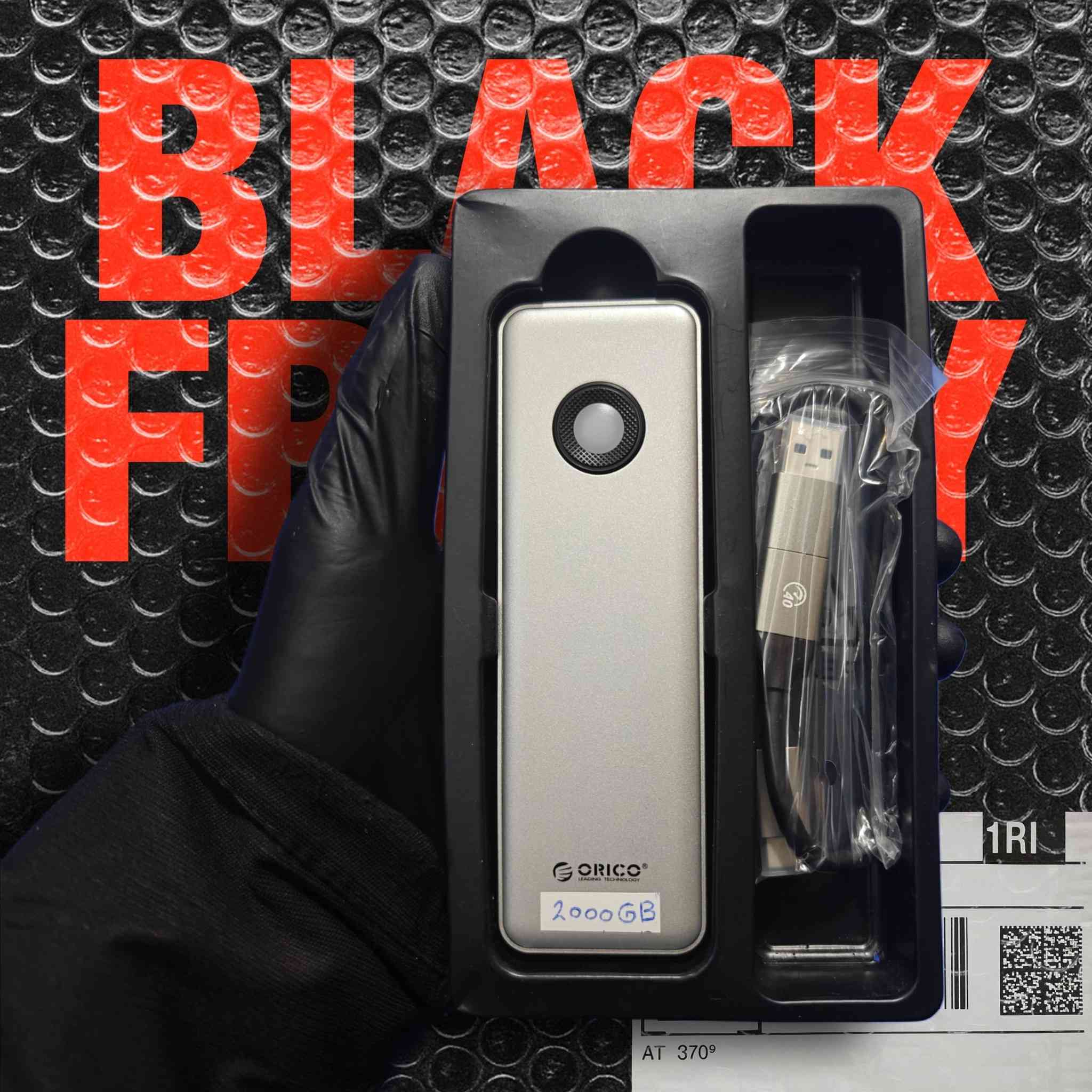 اوريكو هارد خارجي نوع 2TB  SSD NVME GEN4 
مع دعم مشتت حراري ومروحة تبريد فان واضاءة RGB اهل الشركات والمصورين والمصممين والمونتاج هذا فول يخدمكم 
Interface USB4 
Turbo FAN
RGB LIGHTING EFFECTS 
M.2 NVME GEN4
Transmission rate 40GB
*********** توصيل موجود
