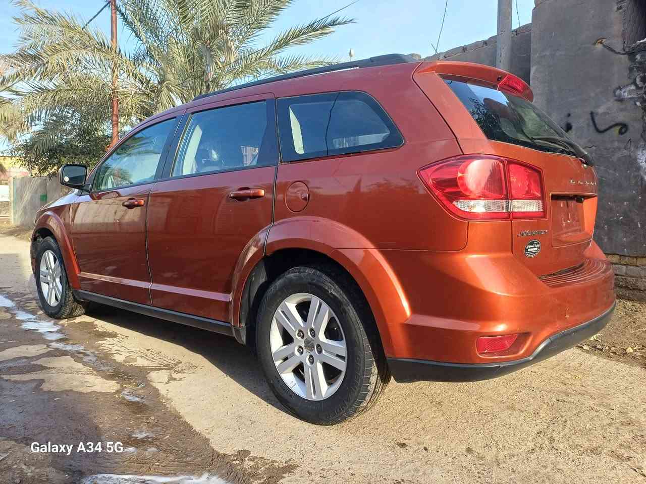 دودج جورني موديل 2012 ماكينه 2400
سبعه راكب رقم بابل انكليزي سنويه وهزه جديده 2026 
اربعه سلندر ثلاث قطع تبريد تحكم ستيرن ثلاث بصمات
بدون قطره صبغ صور الحادث والسونار موجوده 
 السعر ١٢٠ وبيه مجال
 المكان بابل ***********
