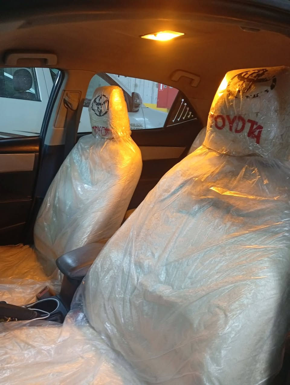 السلام عليكم كورلا موديل 17Laالسياره غاز وبانزين ضرر تصليح بل شاصي طرف السايق  وبيها تصفيه وبيها معجون بل سقف البونيد طاخ السقف كير ومحرك بل شرط سنويه جديد دوشمه وتخم تاير جديد صدر فوك النص عمر
يرهم مراوس ويه كورلا 9/10السعر 125مكاني كركوك الشراي يخابر ***********
