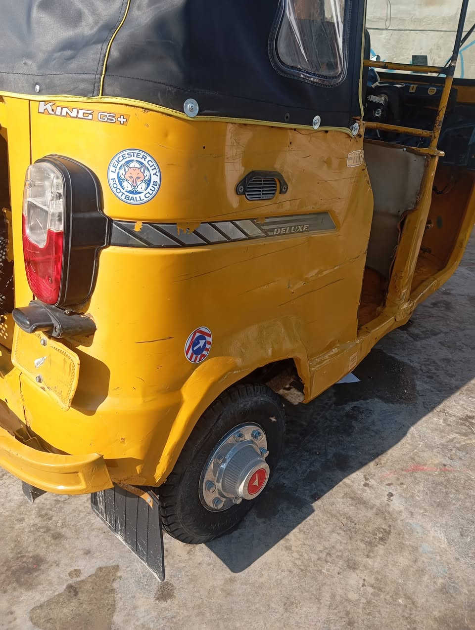 سلام عليكم تكتك موديل 19شهر 2كبل لشارع اوراق 7تكتك كل نقص مابيهه السعر 3العنوان بغداد المحموديه  الرقم ***********
