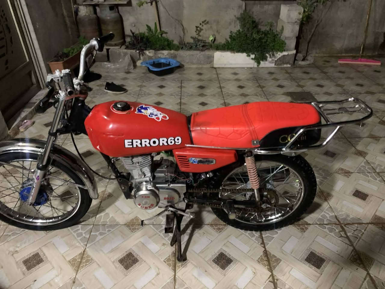 سلام عليكم دراجي لبيع لاصرف ولا بخار دراجي نضيف بس قبق محرك امبدل موديل 20 السعر 375 وبيه مجال


**إذا كنت صاحب هذا الإعلان وتريد حذفه لأي سبب، رجاءا أرسل رسالة إلى الدعم الفني**