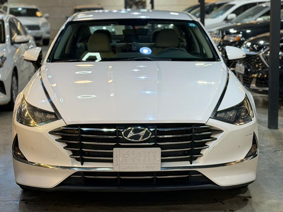 السلام عليكم
سوناتا 2023 خليجي ابيض 
حساسات 
شفتات ستيرن 
تحكمات مري 
بصمة وتشغيل عن بعد 
بردات خلفية 
 محرك 2.500 mpi
ماشية 91الف 
بارد في الباب خلف السائق والهلا 
دعامية امامية مبدلة لون مقارب 
 بأسمي تحويل مباشر 
السعر 187 وبيها مجال 
 مكاني واسط صويرة 
للتواصل ***********
