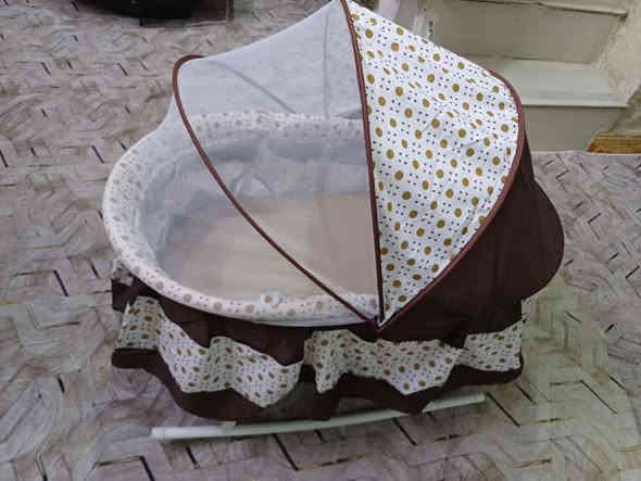 السلام عليكم... غراض طفل كلش نظيفات استخدام قليل السعر 50 شلع وهذا رقمي *********** كركوك
