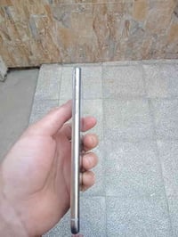 شباب ايفوان اكس ماكس وتر بروف لاجهاز لا مفتوح ولا هاية بس ضهر مكسور ما...