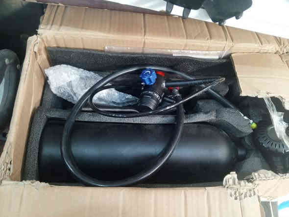 بلط اوكسجين غواصين جديد السعر 150 وبي مجال ***********
