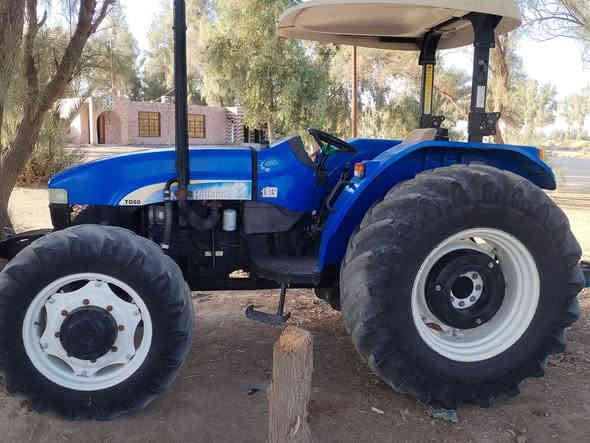 نيو هالاند للبيع موديل 19 مقفوله كفاله عامه كلها وضع شركه مشتغله 500 ساعه السعر 26 رقم الهاتف ***********
