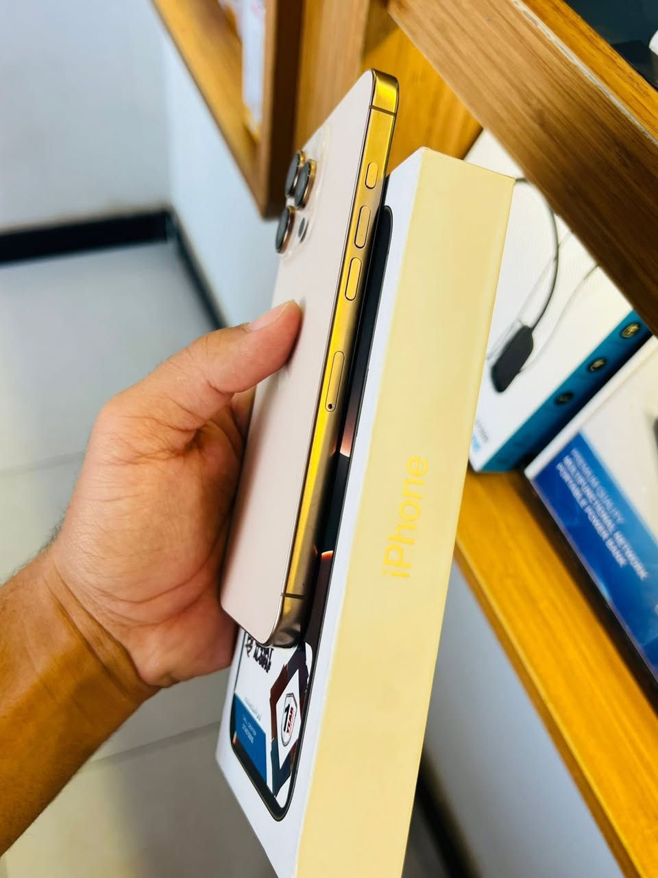 16 برو ماكس بطارية 94🔋
مكفول كفالة عامة كامل الملحقات نظافة 100‎%‎
شرق اوسط تك سيم 
سعر 1280 الف 
*********** 
كربلاء الرجيبة مقابيل ماركت الدعمي 3
