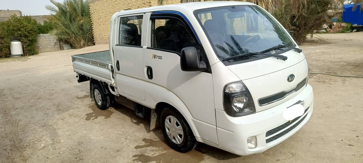 السلام عليكم كيا للبيع موديل 2016سياره كفاله عامه كير محرك تخم تاير حداديه جديده رقم بابل للستفسار على الرقم ***********
