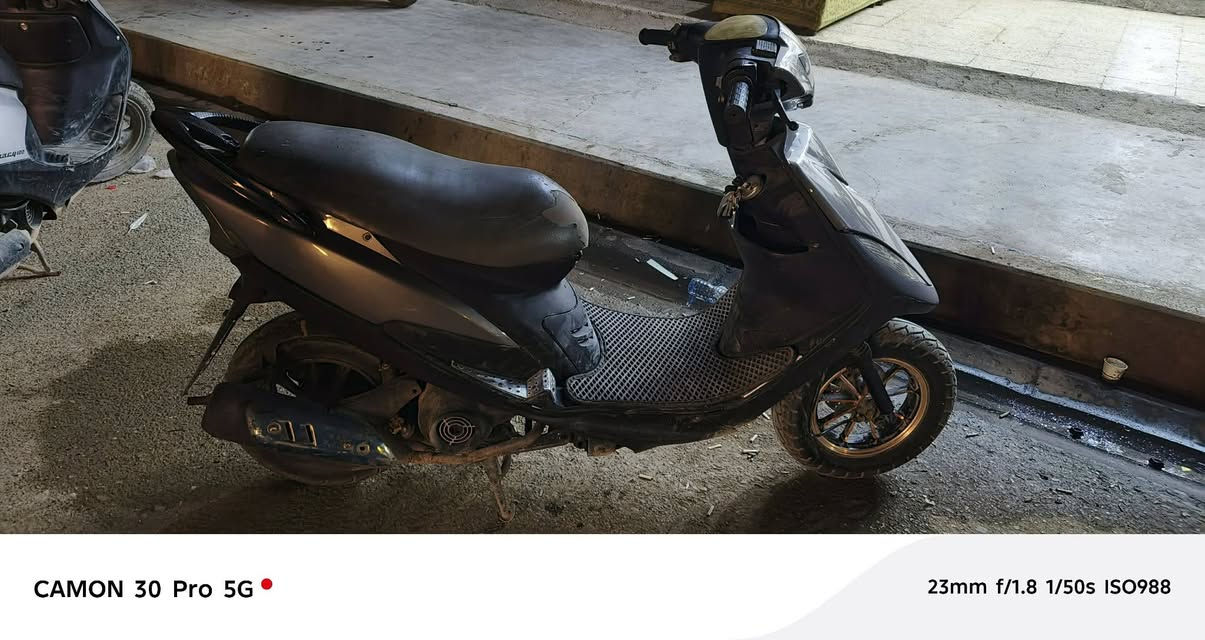 السلام عليكم
شباب ماكس ياباني دراجه احلى من الصور كاملة من كلشي اي نقص مابيه 
السعر 450 وبيه مجال مستعجل ع بيعتهه
المكان سوق بعقوبه شارع الدجاج قرب مصرف الفروق
***********
