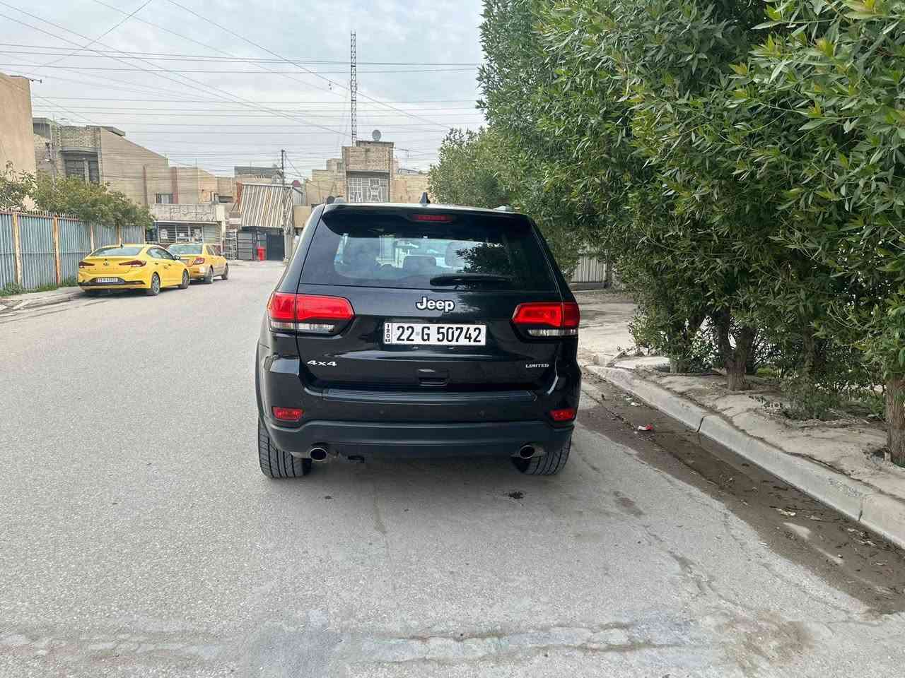 سلام عليكم جيب مديل 2015 سياره بيهه باردفقط اقل شبر بجاملغ الامامي وسياره مابيهه صبغ فول مواصفات       بنوراما كشنات جلد تحكم ستيرن  مكينه سته سلندر مكفوله سياره كولش جديده مابيهه اي نقص مكاني الشعب للاستفسار ***********
