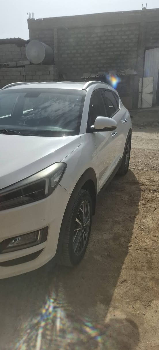 توسان موديل 19 سونار موجود بل صور رقم بغداد تحويل مباشر العنوان بعقوبه حي المصطفى السعر 188 
موبايل ***********
