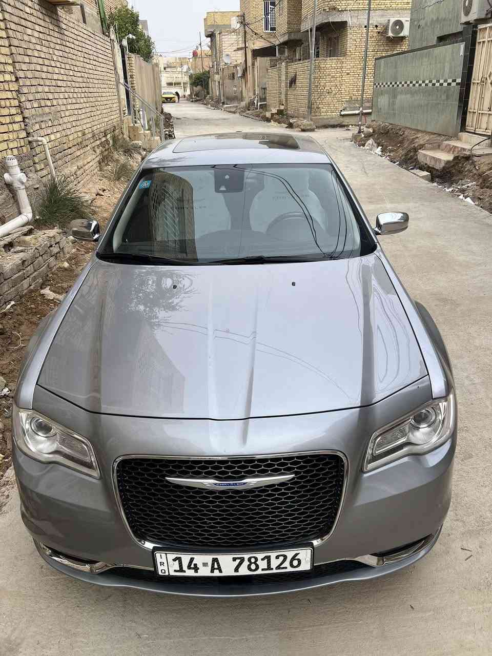 سلام عليكم
كلايسر 300c
سياره خليجي وكاله هارلم 2016
كفاله بيها بارد بلباب خفيف وسونار كدامك
فووووول للاخير كلش
رادار امامي جانبي خلفي 
حساس امامي خلفي
ستيرن كهرباء
كشن حار بارد كهرباء 
برده خلفيه 
بنراما 
اشاره بلمرايه 
سياره جديده كلش
للاستفسار 
*********** 
مكانه ذي قار الشطره 
السعر ب 245 وبيها مجال
