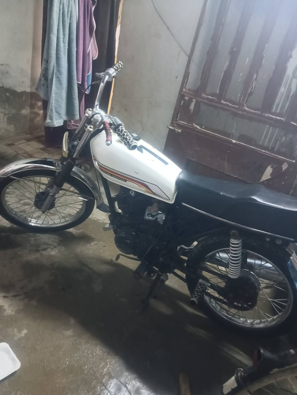 كلك للبيع سعر 200 مكفوله من كلشي  مكان نجف


**إذا كنت صاحب هذا الإعلان وتريد حذفه لأي سبب، رجاءا أرسل رسالة إلى الدعم الفني**